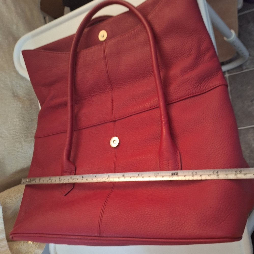 Barr Barr New York Red Pebbled Leather Hobo Foldover Bag EUC - Picture 17 of 17